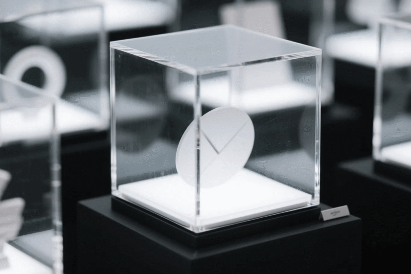 LCD transparent showcase